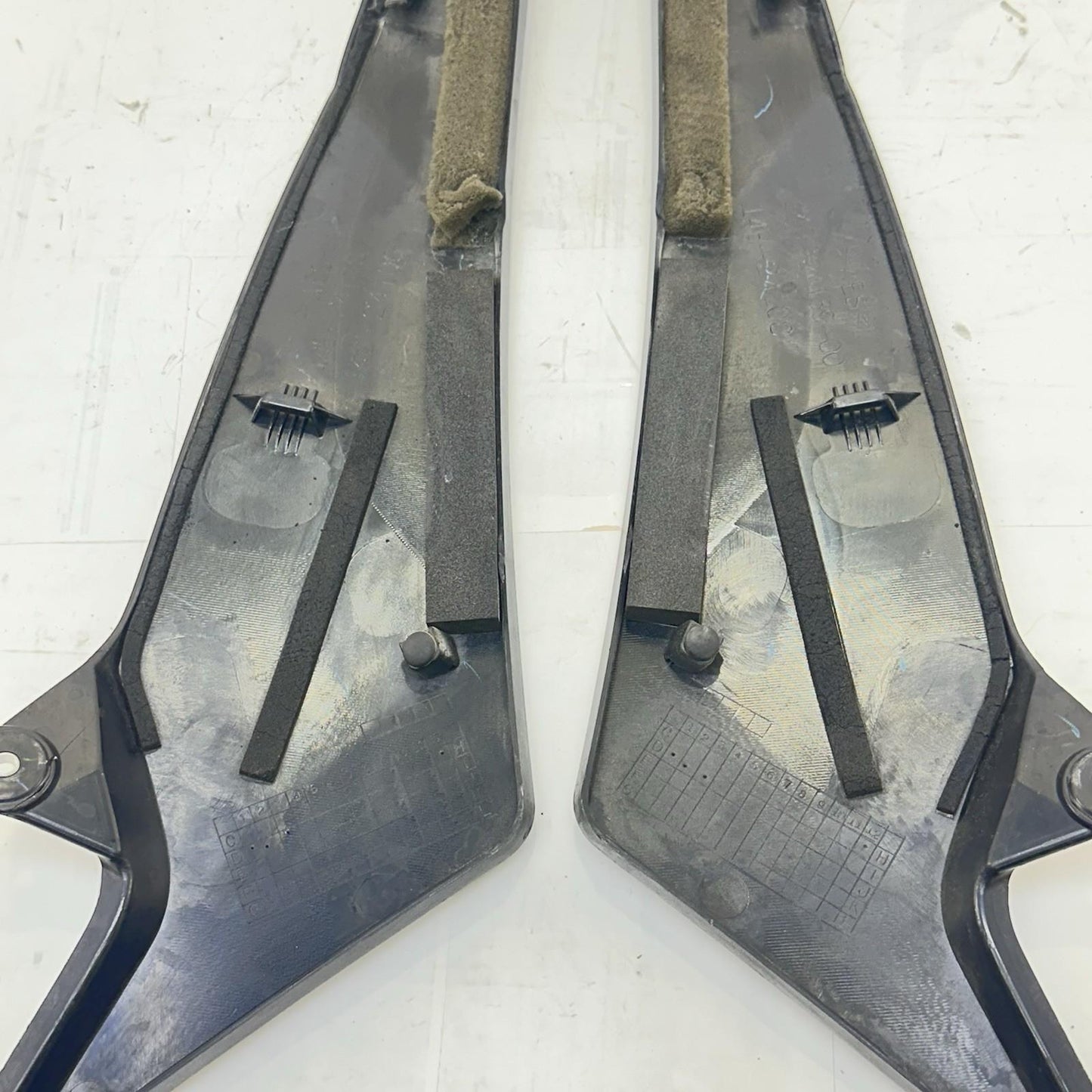 2009 - 2014 YAMAHA YZF R1 SIDE TANK FAIRINGS LEFT RIGHT COWLS SET BLACK STOCK