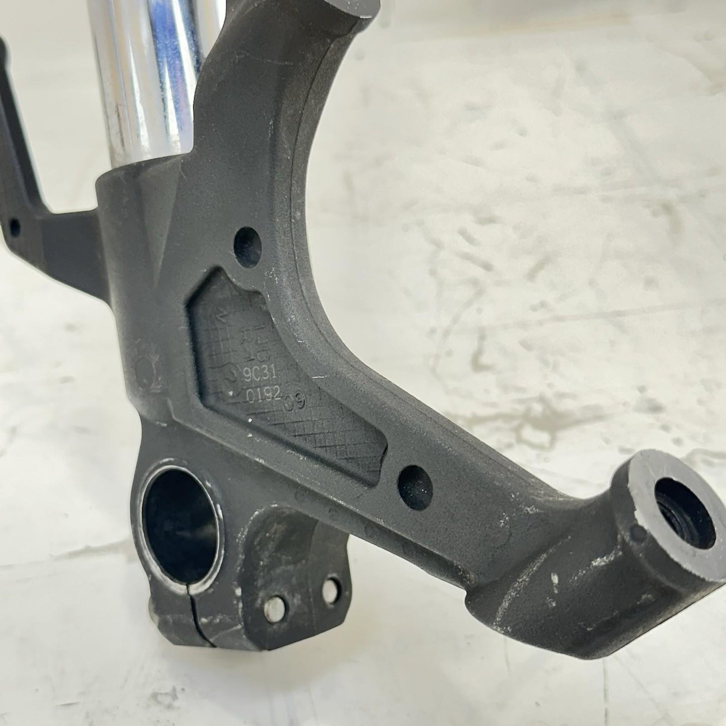 2009 - 2014 YAMAHA YZF R1 FRONT FORKS TRIPLE TREE STEERING STEM SUSPENSION TUBES