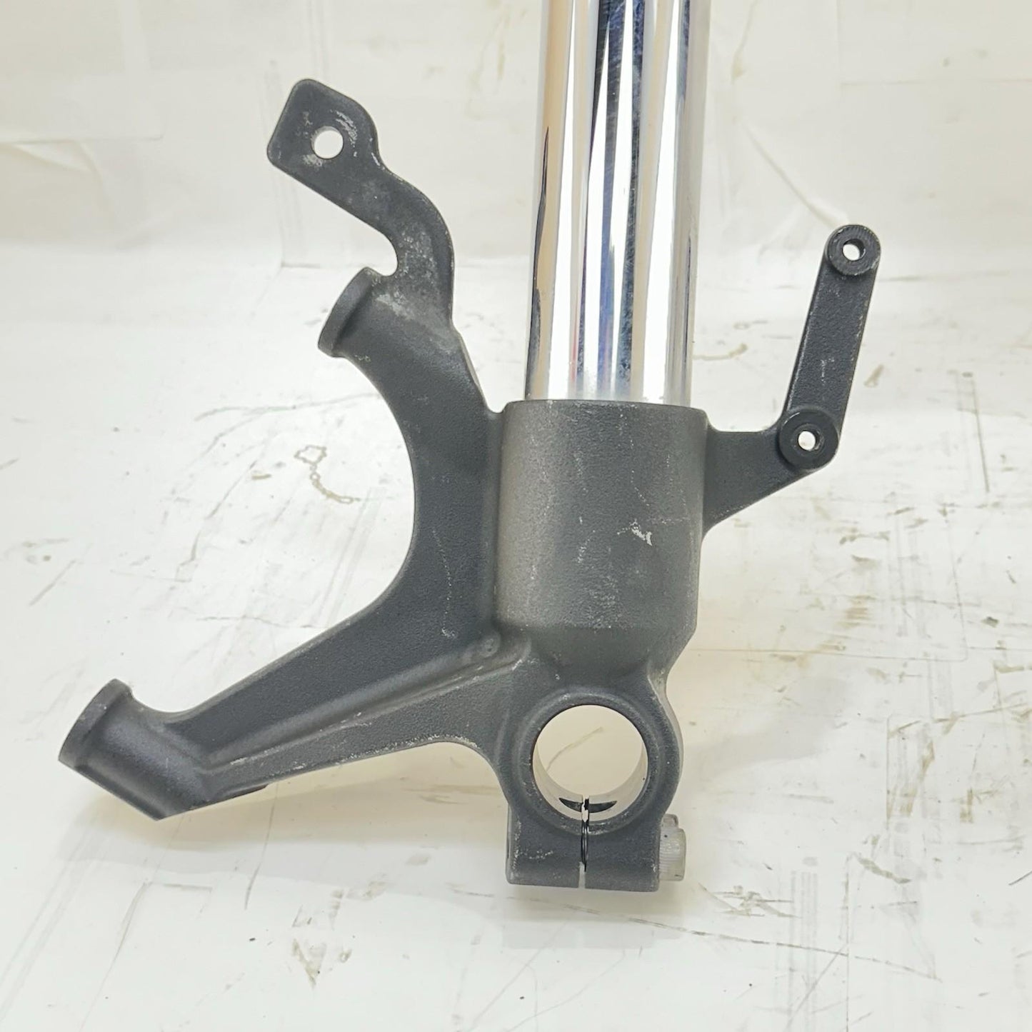 2009 - 2014 YAMAHA YZF R1 FRONT FORKS TRIPLE TREE STEERING STEM SUSPENSION TUBES