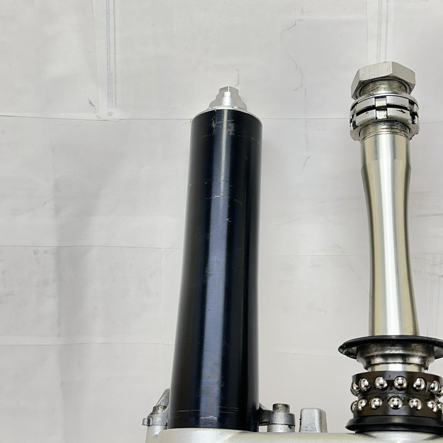 2009 - 2014 YAMAHA YZF R1 FRONT FORKS TRIPLE TREE STEERING STEM SUSPENSION TUBES