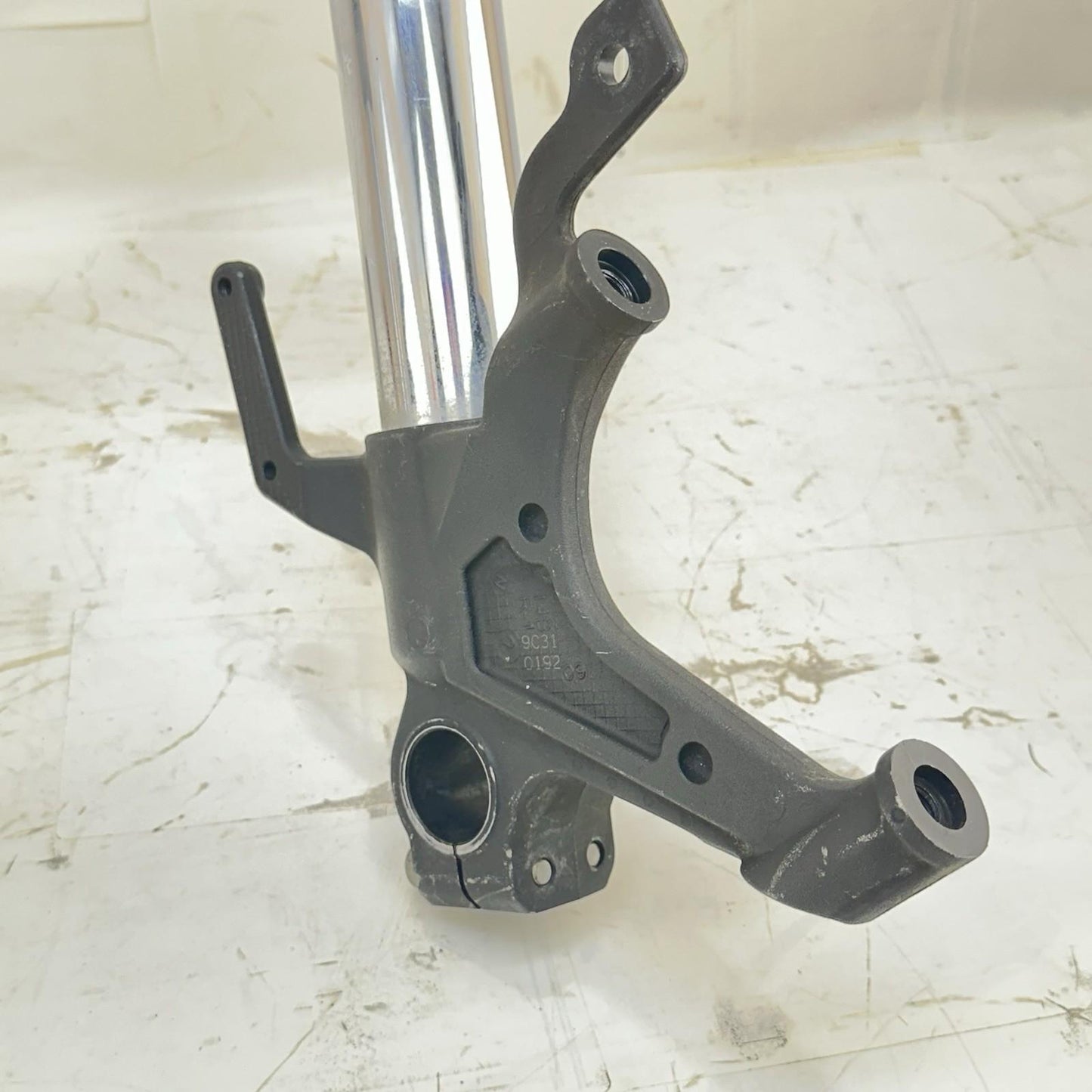 2009 - 2014 YAMAHA YZF R1 FRONT FORKS TRIPLE TREE STEERING STEM SUSPENSION TUBES