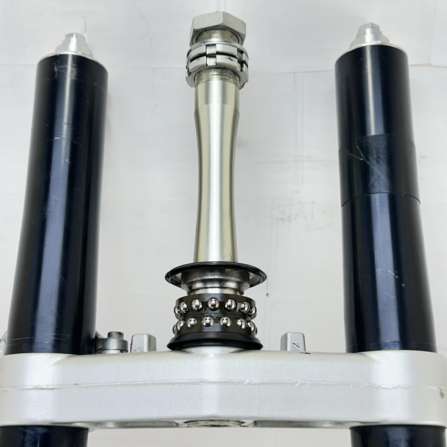 2009 - 2014 YAMAHA YZF R1 FRONT FORKS TRIPLE TREE STEERING STEM SUSPENSION TUBES