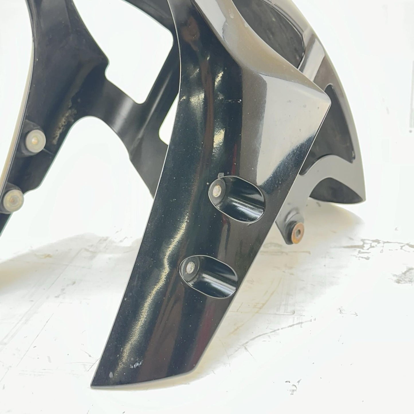 2009 - 2014 YAMAHA YZF R1 FRONT WHEEL FENDER TIRE COVER FAIRING COWL BLACK BOLTS