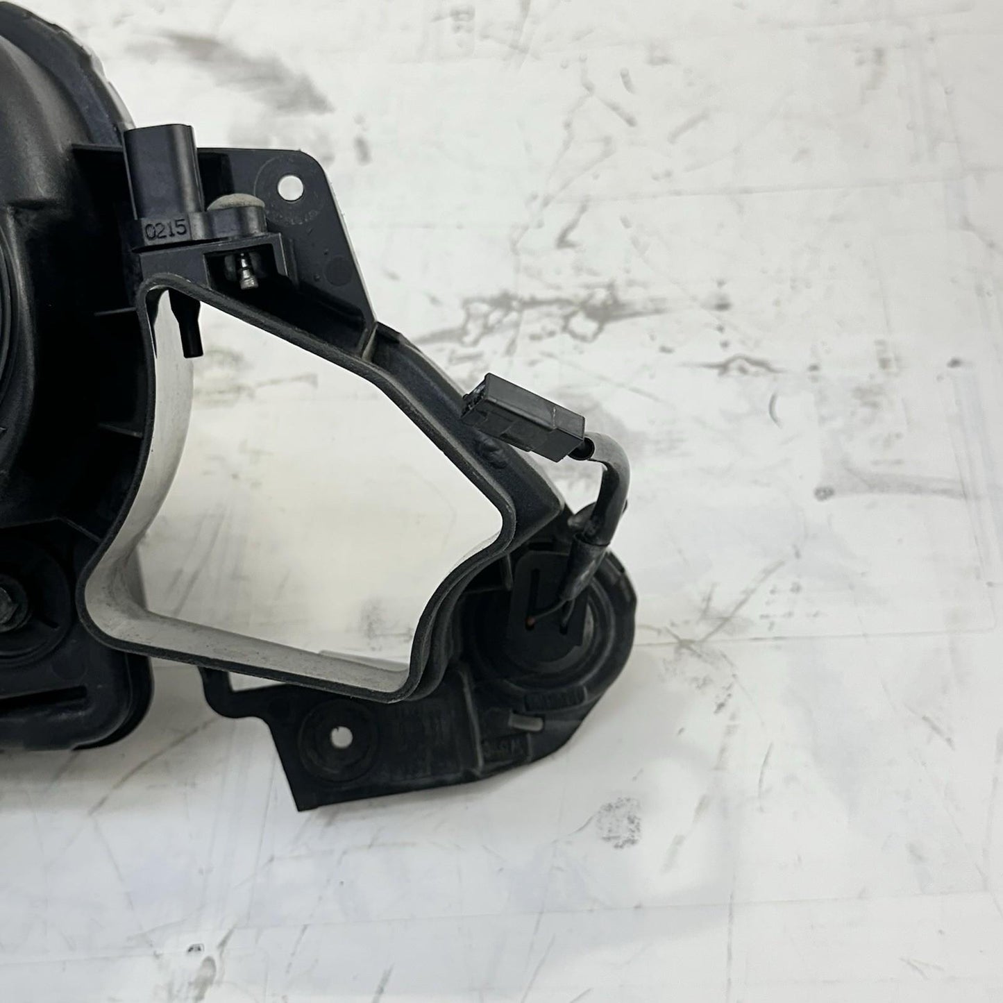 2009 - 2014 YAMAHA YZF R1 HEADLIGHT FRONT HEAD LAMP LIGHT *SLIGHT DAMAGE*