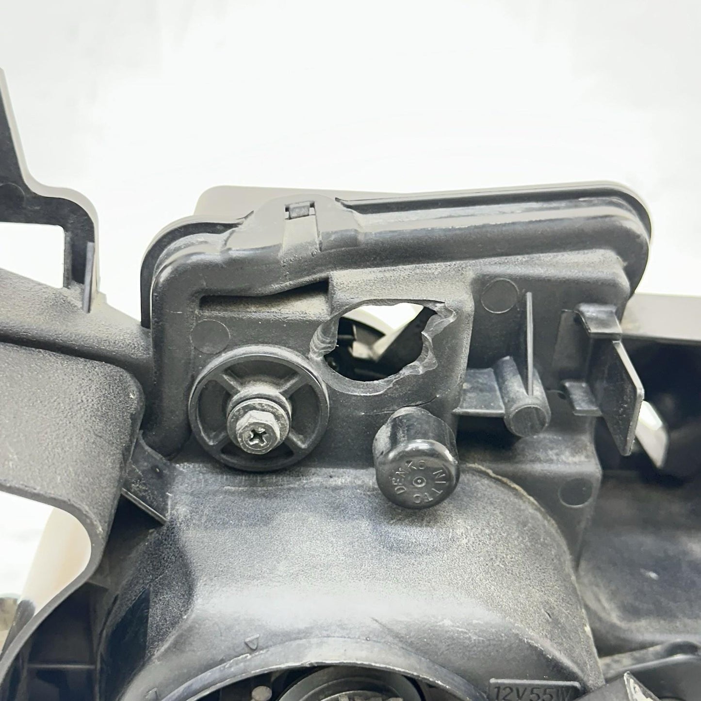 2009 - 2014 YAMAHA YZF R1 HEADLIGHT FRONT HEAD LAMP LIGHT *SLIGHT DAMAGE*