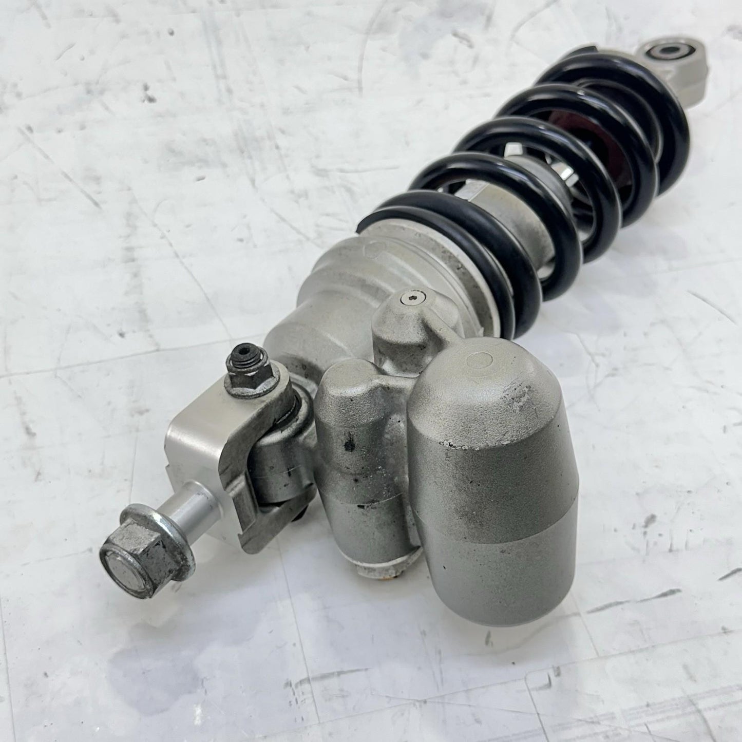 2009 - 2014 YAMAHA YZF R1 REAR SHOCK BACK SUSPENSION ABSORBER SPRING STOCK