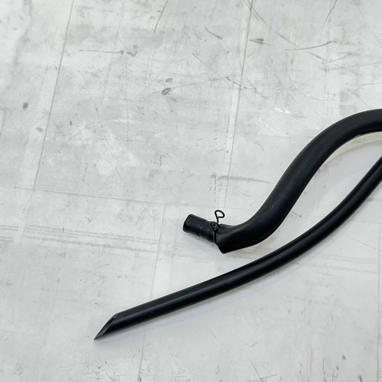 2009 - 2014 YAMAHA YZF R1 RADIATOR COOLANT TANK BOTTLE OVERFLOW RESERVOIR LINES