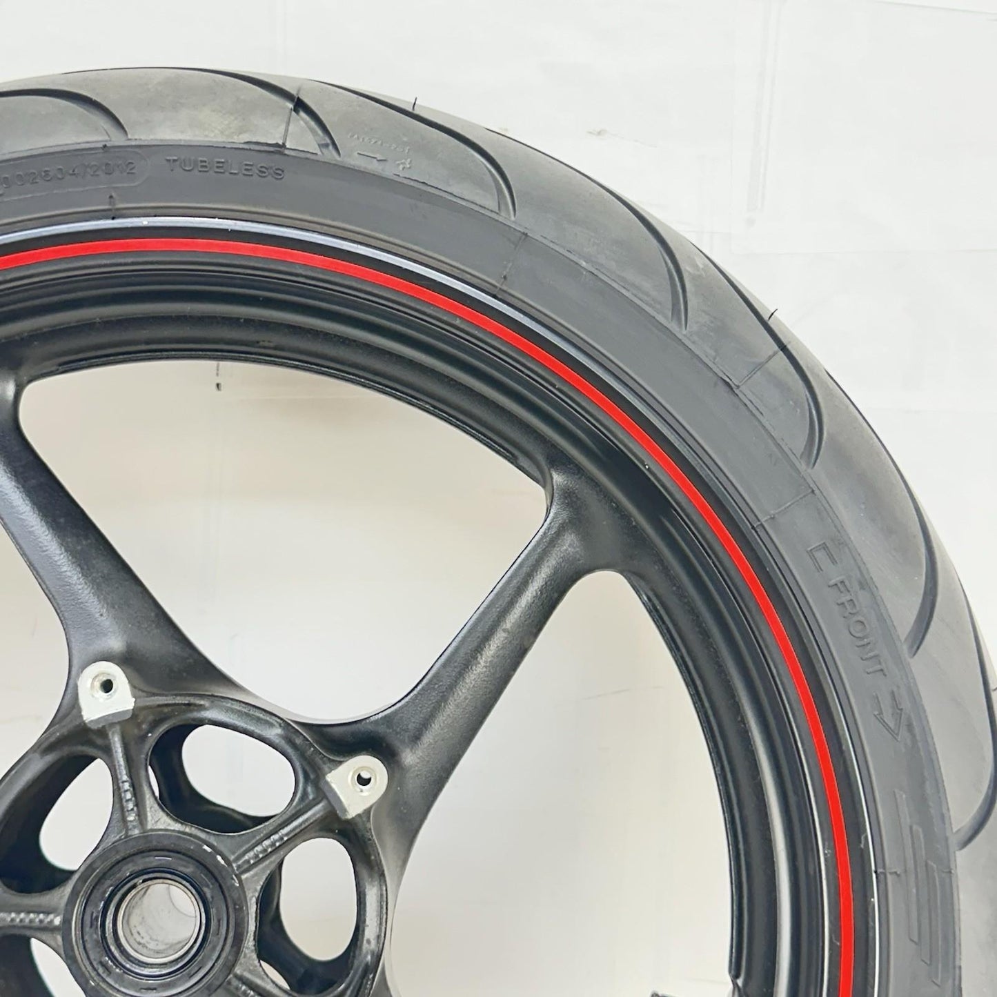 2009 - 2014 YAMAHA YZF R1 FRONT WHEEL RIM TIRE RUBBER BLACK RED STOCK
