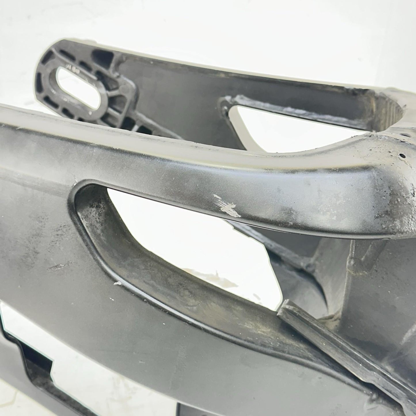 2009 - 2014 YAMAHA YZF R1 SWINGARM REAR SHOCK BACK WHEEL FRAME MOUNT FENDER