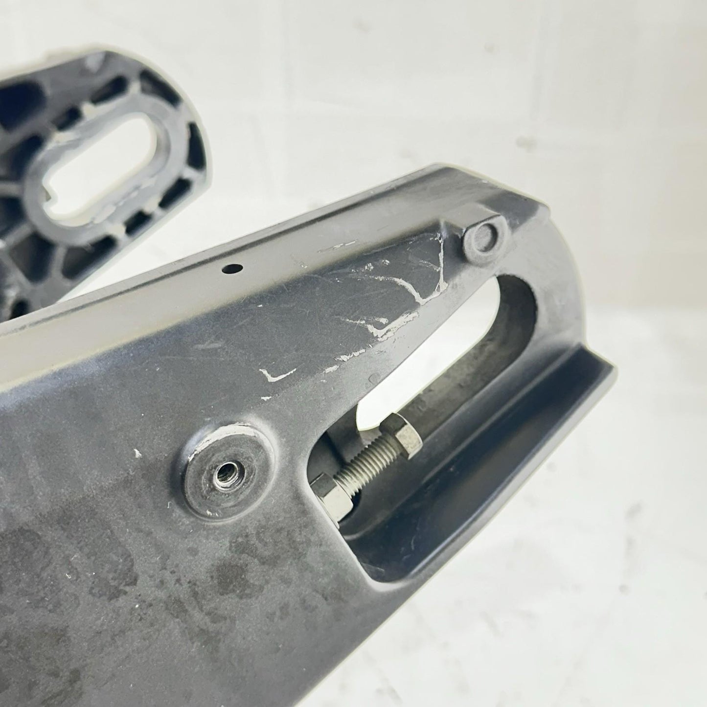 2009 - 2014 YAMAHA YZF R1 SWINGARM REAR SHOCK BACK WHEEL FRAME MOUNT FENDER