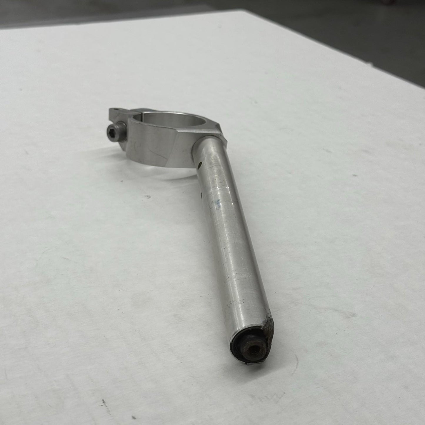 2008 - 2016 YAMAHA YZF R6 RIGHT CLIP ON HANDLEBAR SILVER STRAIGHT STOCK