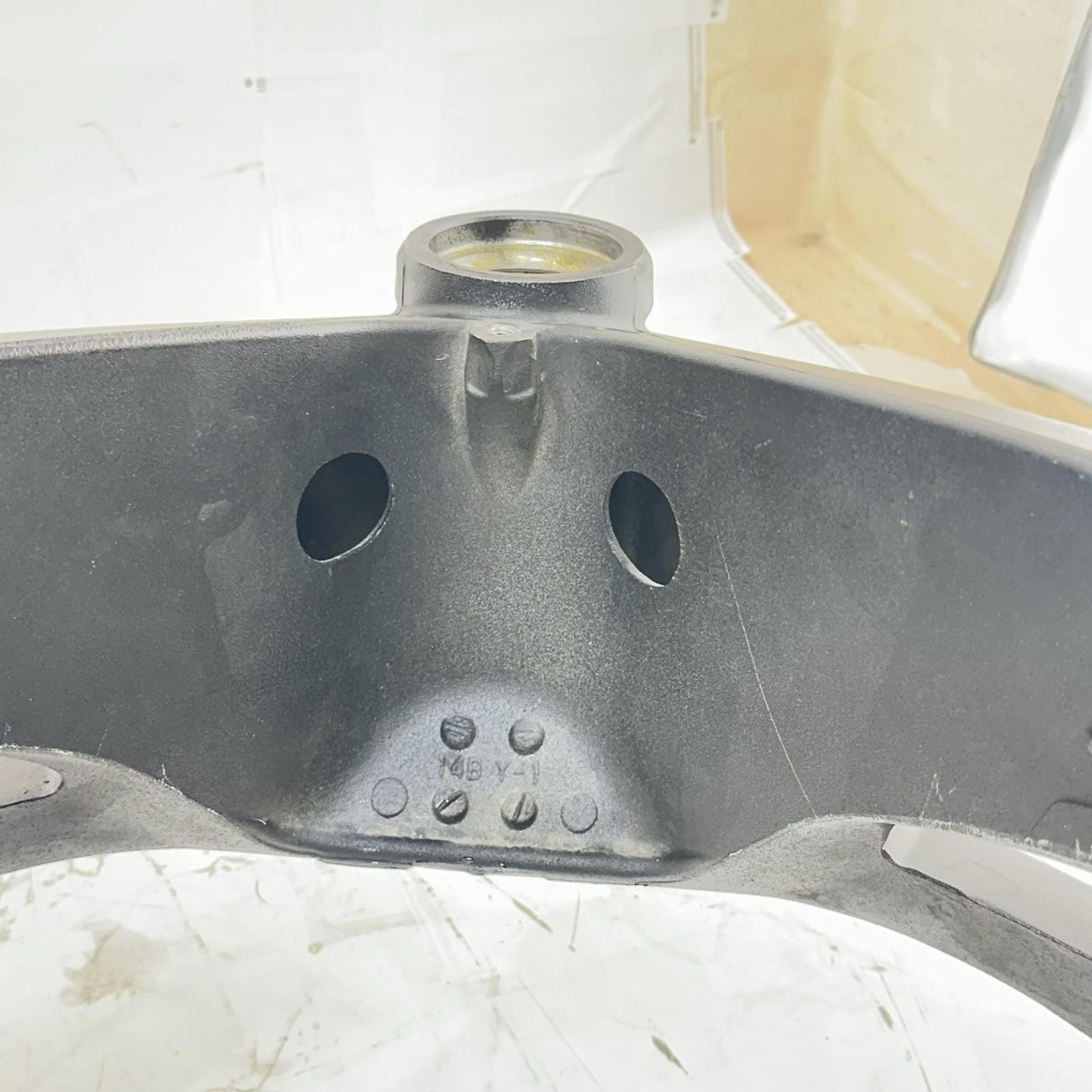 2009 - 2014 YAMAHA YZF R1 MAIN FRAME BODY CHASSIS BLACK