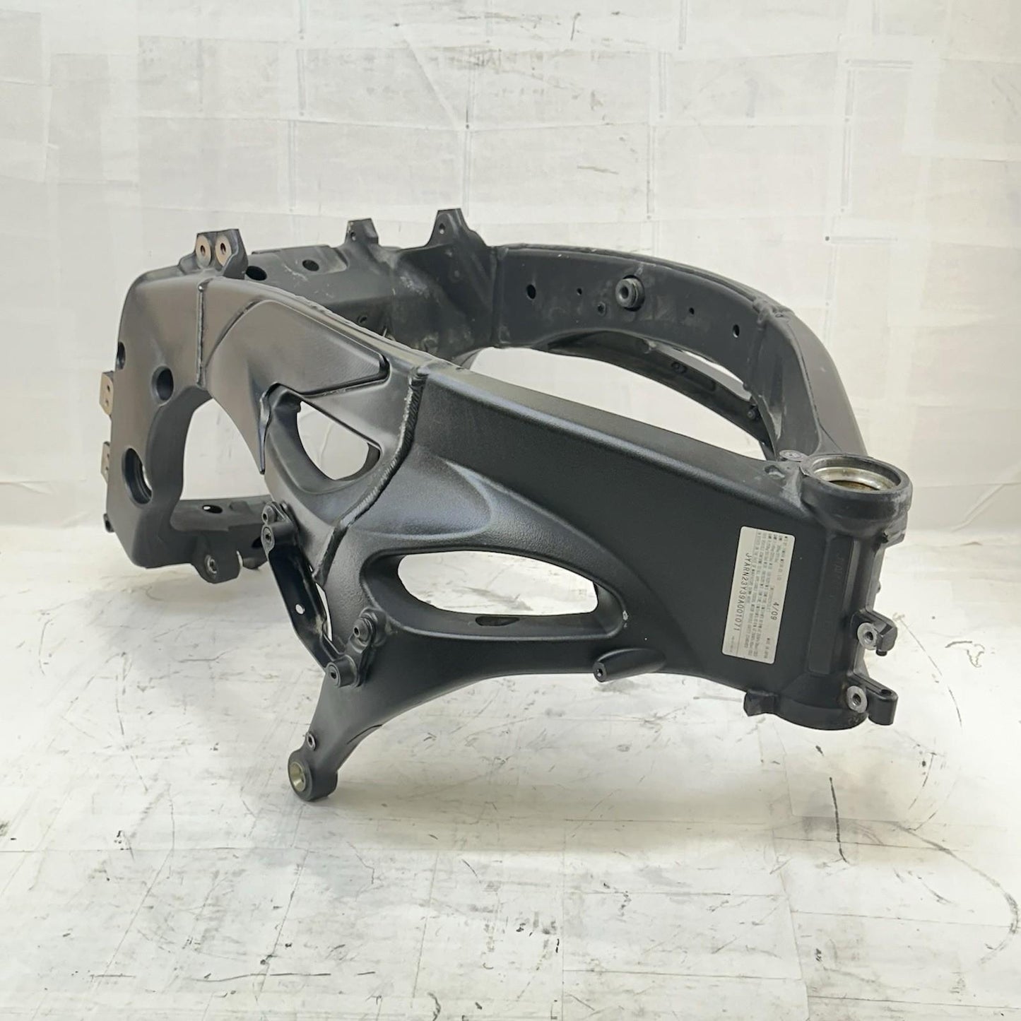 2009 - 2014 YAMAHA YZF R1 MAIN FRAME BODY CHASSIS BLACK