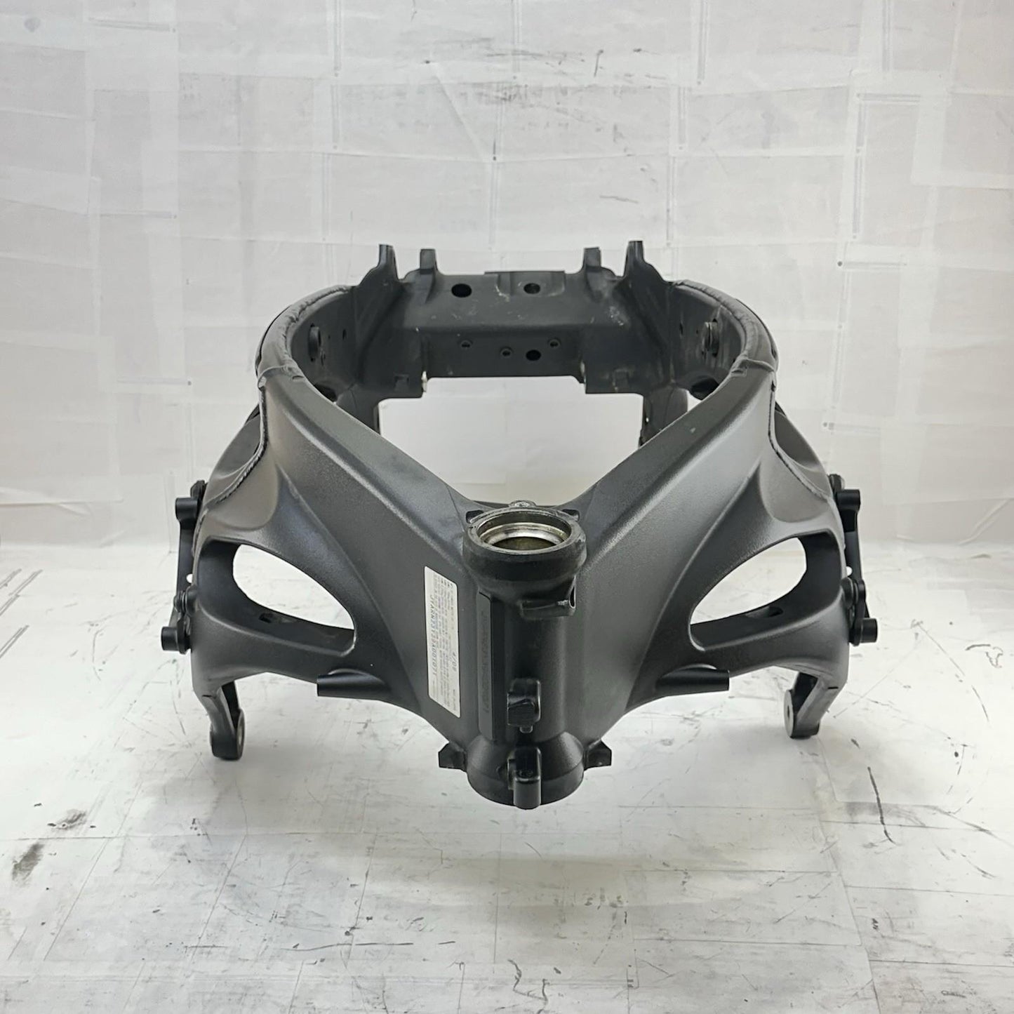 2009 - 2014 YAMAHA YZF R1 MAIN FRAME BODY CHASSIS BLACK