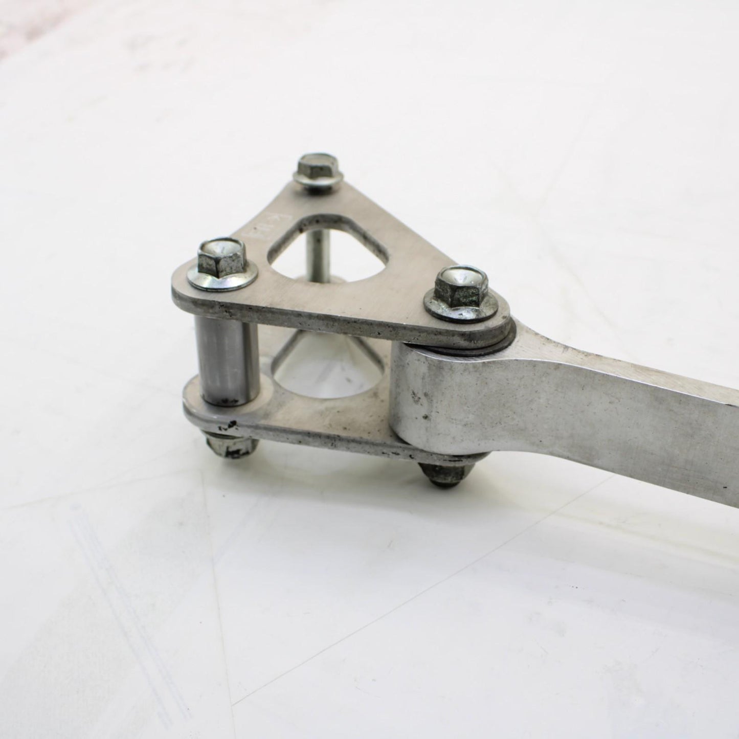 2017 - 2024 SUZUKI GSXR 1000 R DOGBONE REAR SHOCK LINKAGE Link Lever Arm SILVER