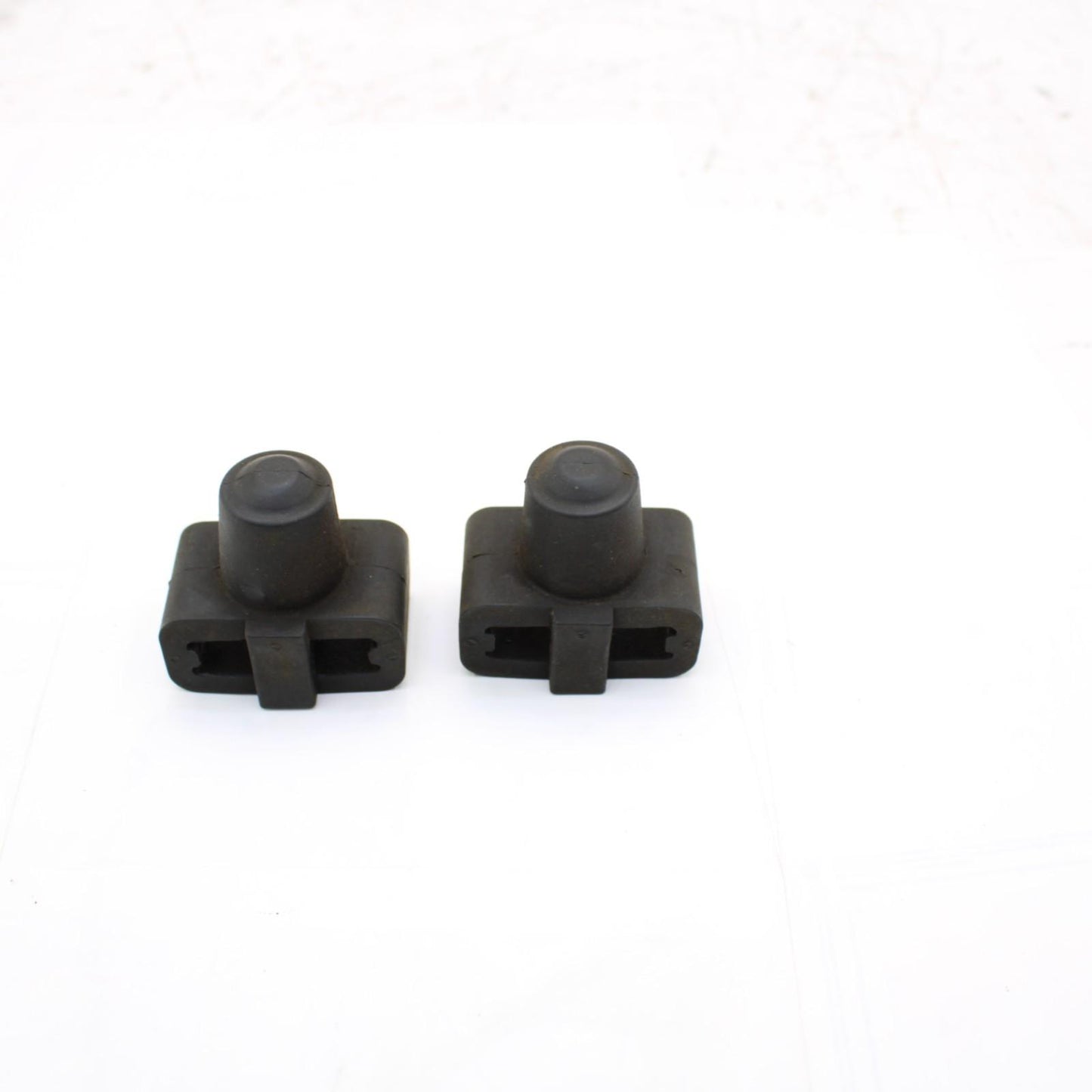 2017 - 2024 SUZUKI GSXR1000 GAS TANK CUSHIONS FUEL MOUNTS RUBBER BLACK STOCK