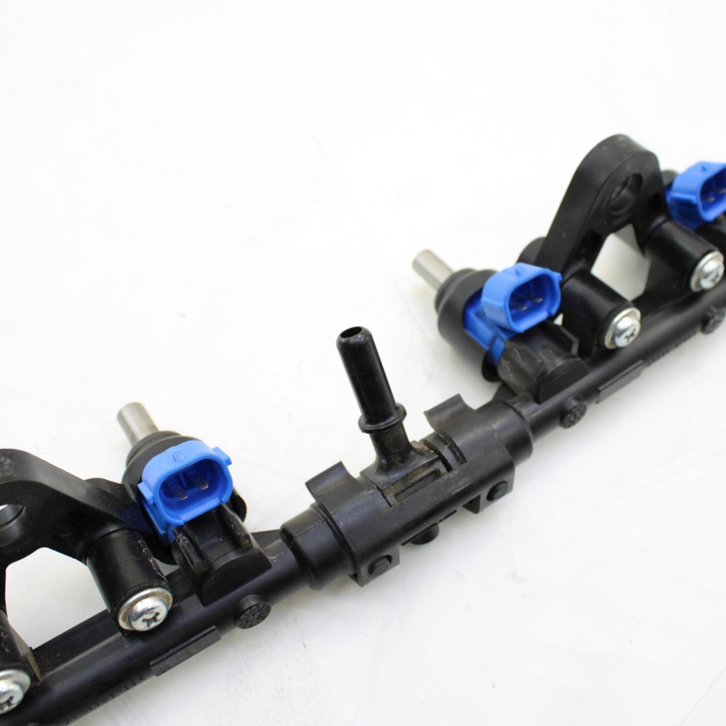 2017 - 2025 SUZUKI GSXR 1000 SECONDARY FUEL GAS INJECTOR RAIL SET ENGINE MOTOR