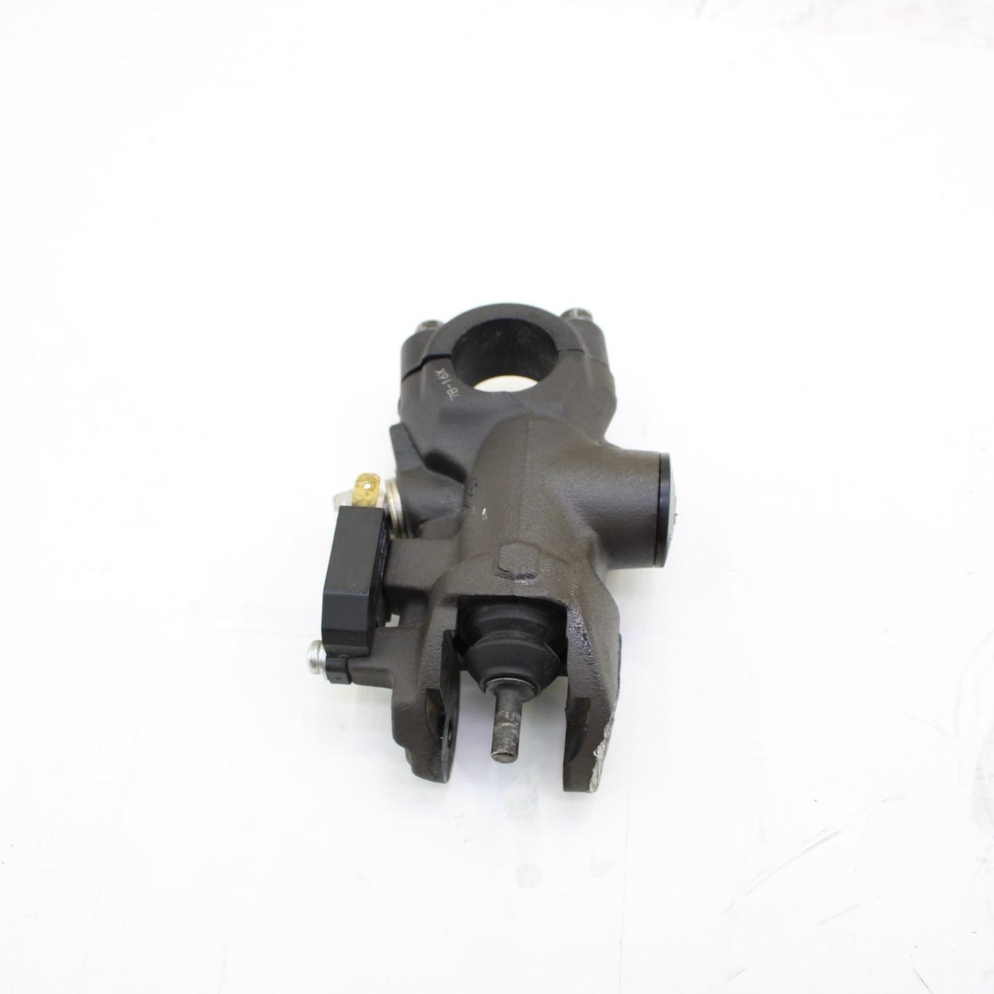 2017 - 2023 SUZUKI GSXR1000 FRONT BRAKE MASTER CYLINDER STOCK BLACK *SCUFFED*