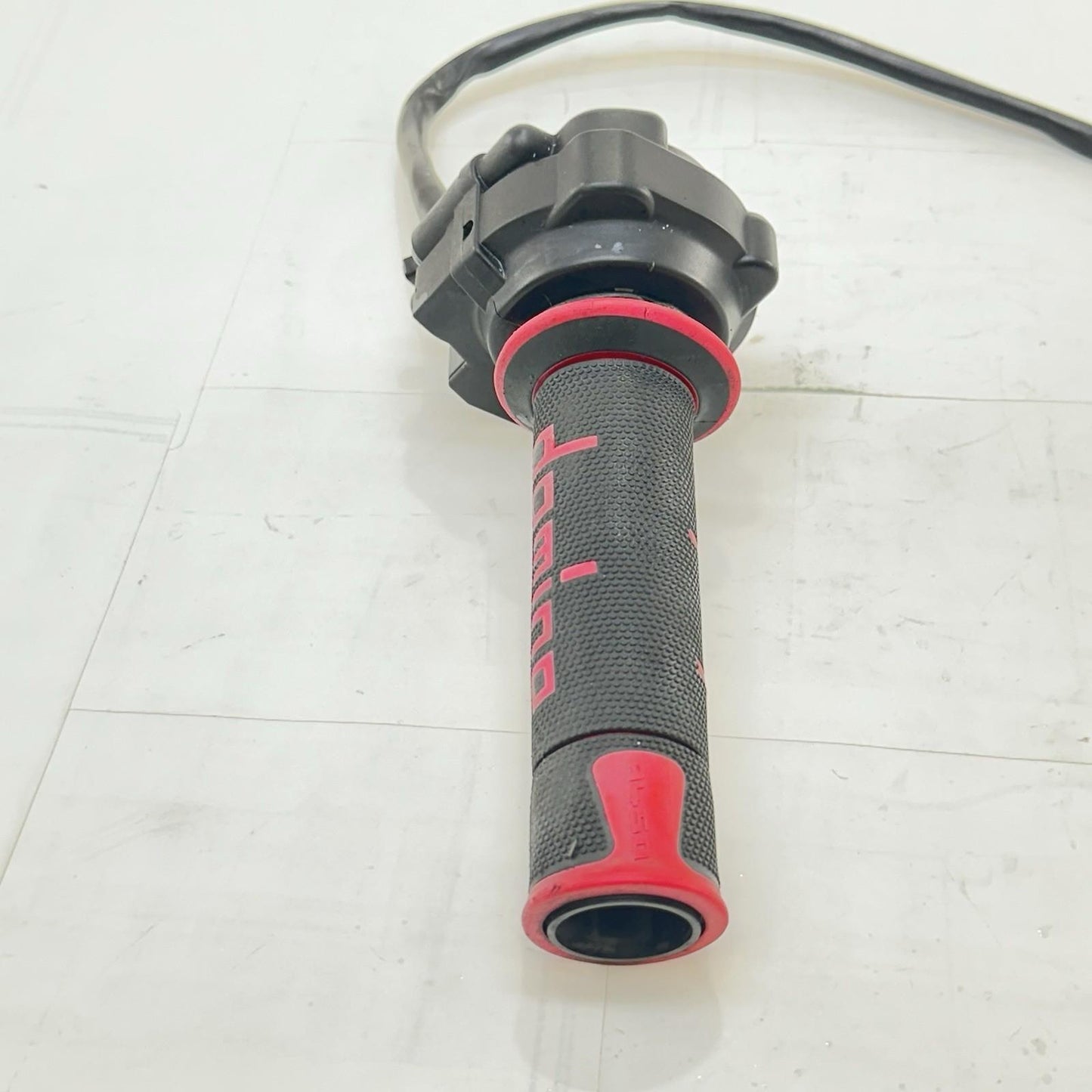 2016 - 2019 DUCATI 959 PANIGALE THROTTLE CONTROL HANDLE GRIP DRIVER RIGHT SIDE