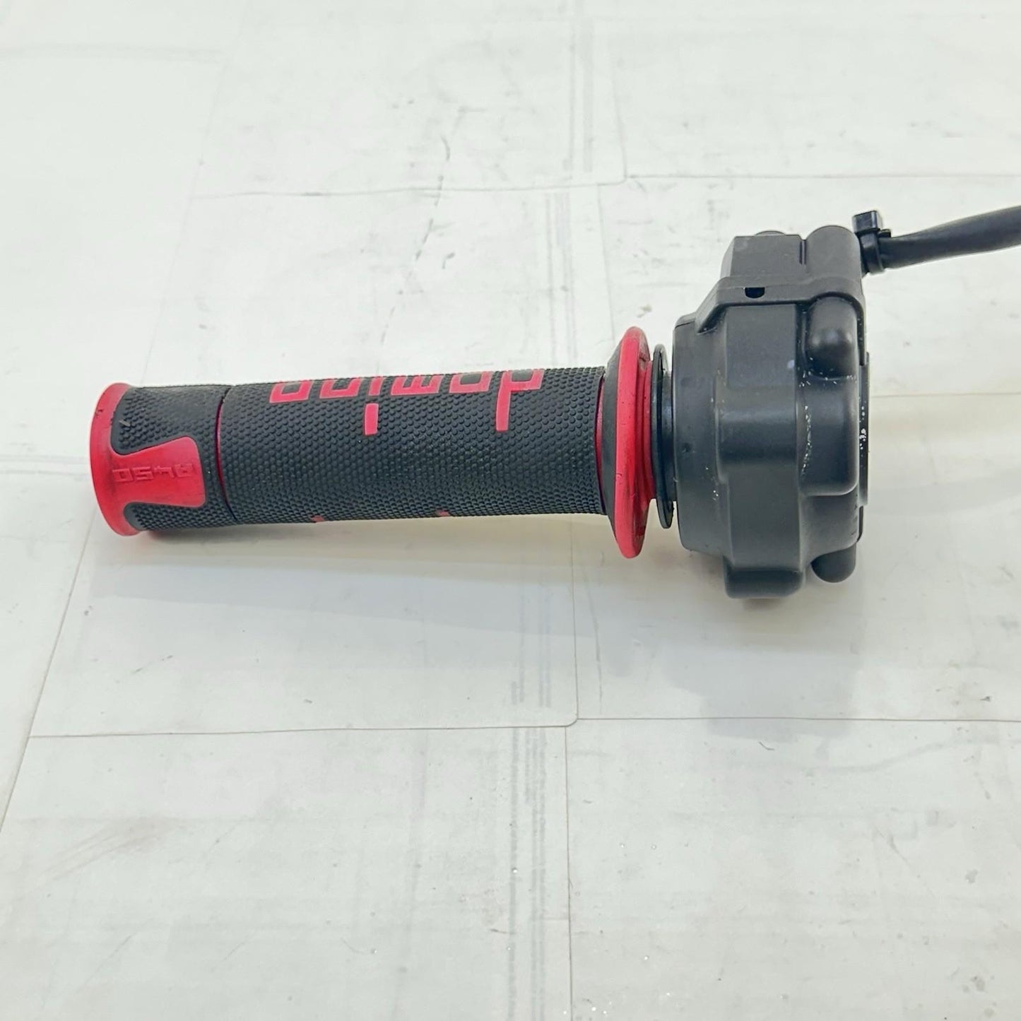 2016 - 2019 DUCATI 959 PANIGALE THROTTLE CONTROL HANDLE GRIP DRIVER RIGHT SIDE