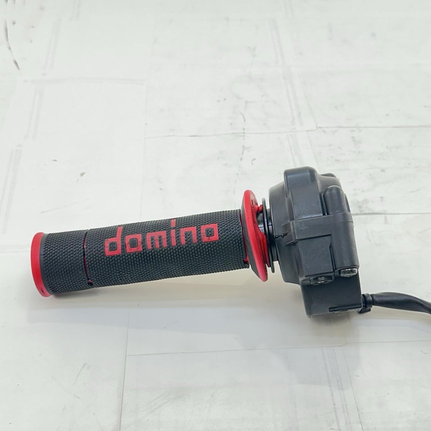 2016 - 2019 DUCATI 959 PANIGALE THROTTLE CONTROL HANDLE GRIP DRIVER RIGHT SIDE