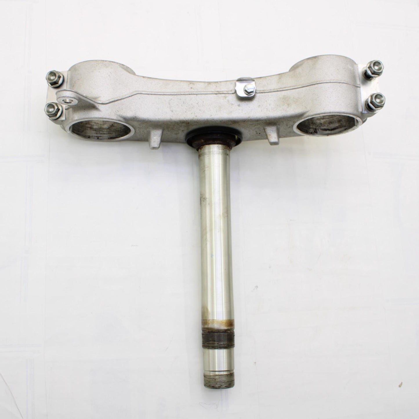 2017 - 2025 SUZUKI GSXR 1000 R TRIPLE TREE CLAMP LOWER BEARING SILVER STRAIGHT