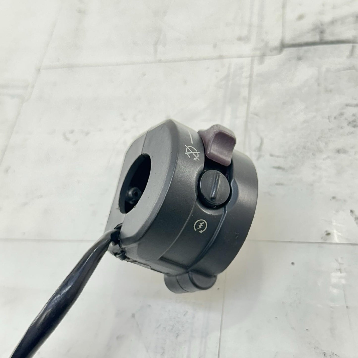 2016 - 2019 DUCATI 959 PANIGALE RIGHT SWITCH START STOP KILL ON OFF CONTROL
