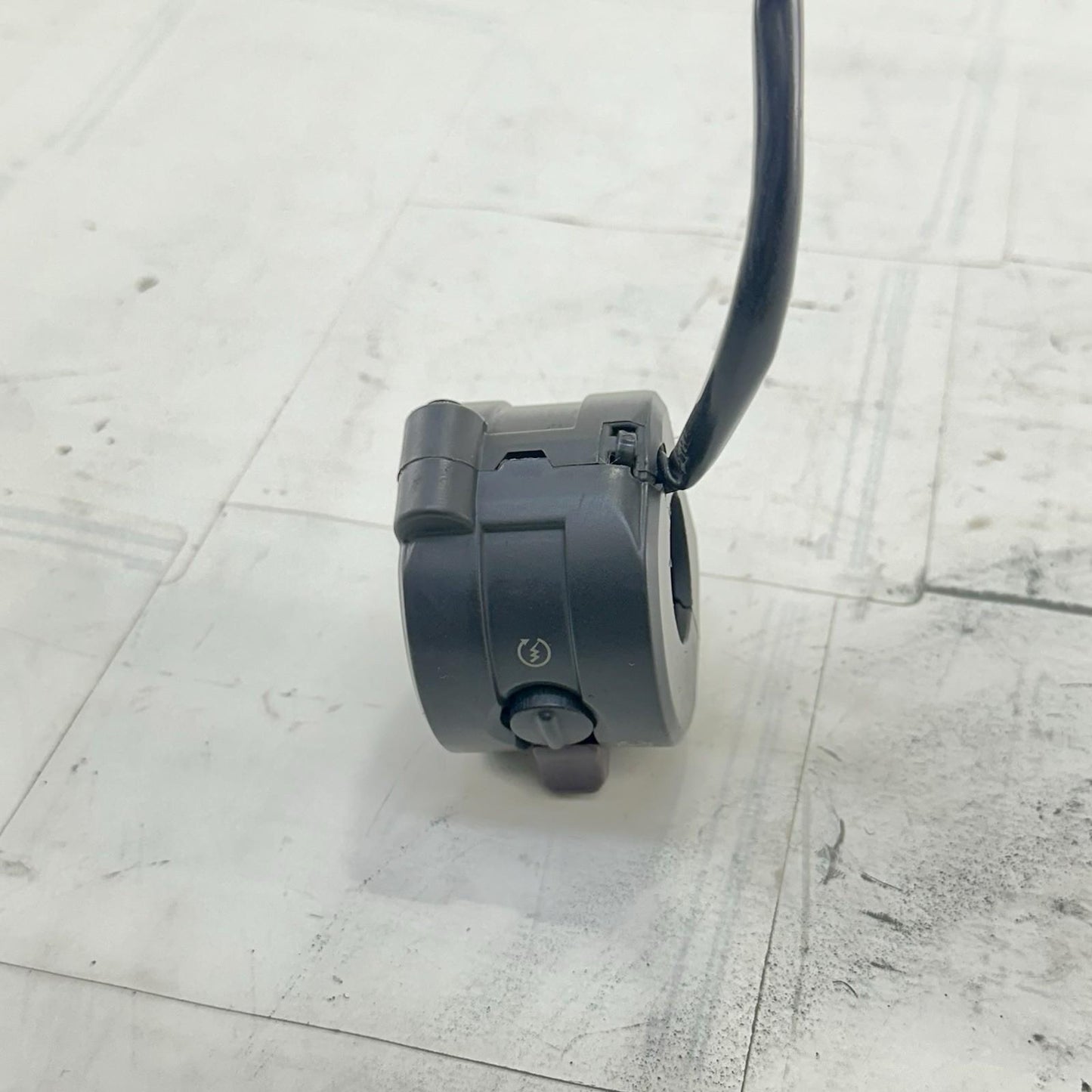 2016 - 2019 DUCATI 959 PANIGALE RIGHT SWITCH START STOP KILL ON OFF CONTROL