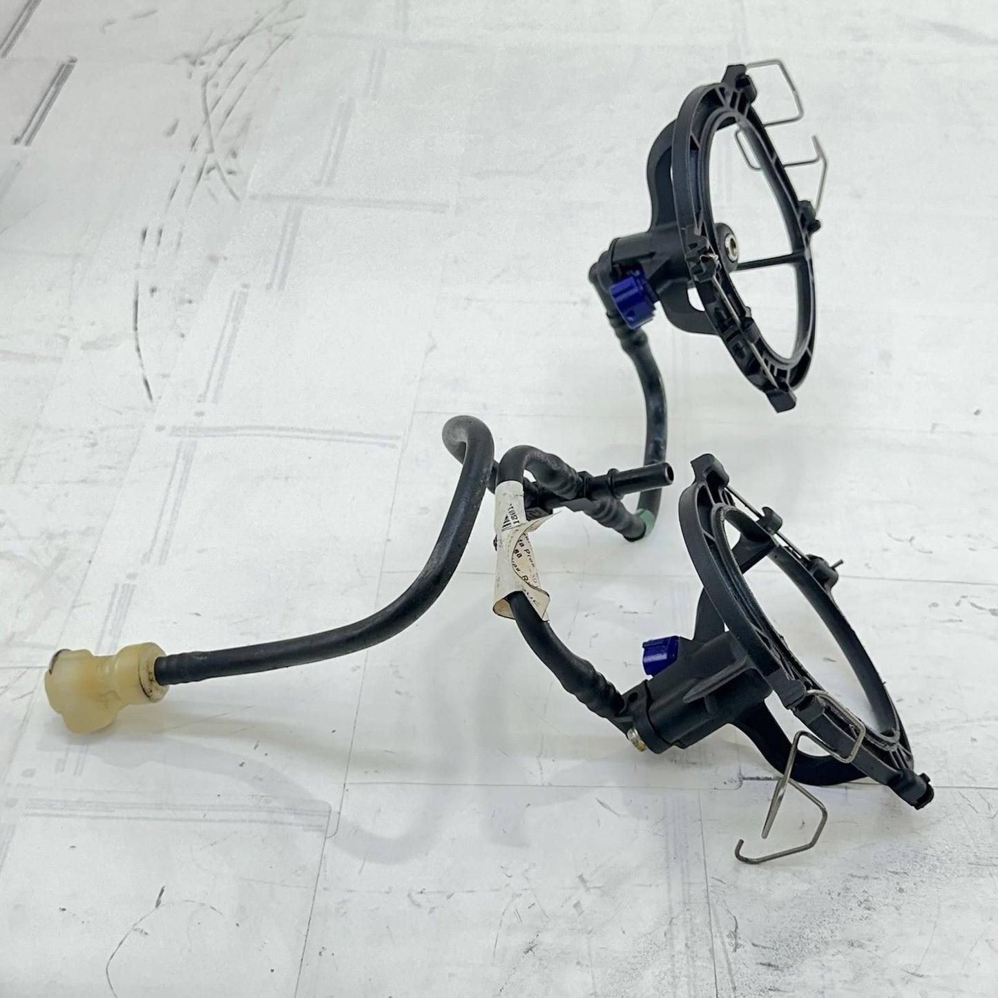 2016 - 2019 DUCATI 959 PANIGALE FUEL INJECTORS THROTTLE BODY GAS SENDING LINES