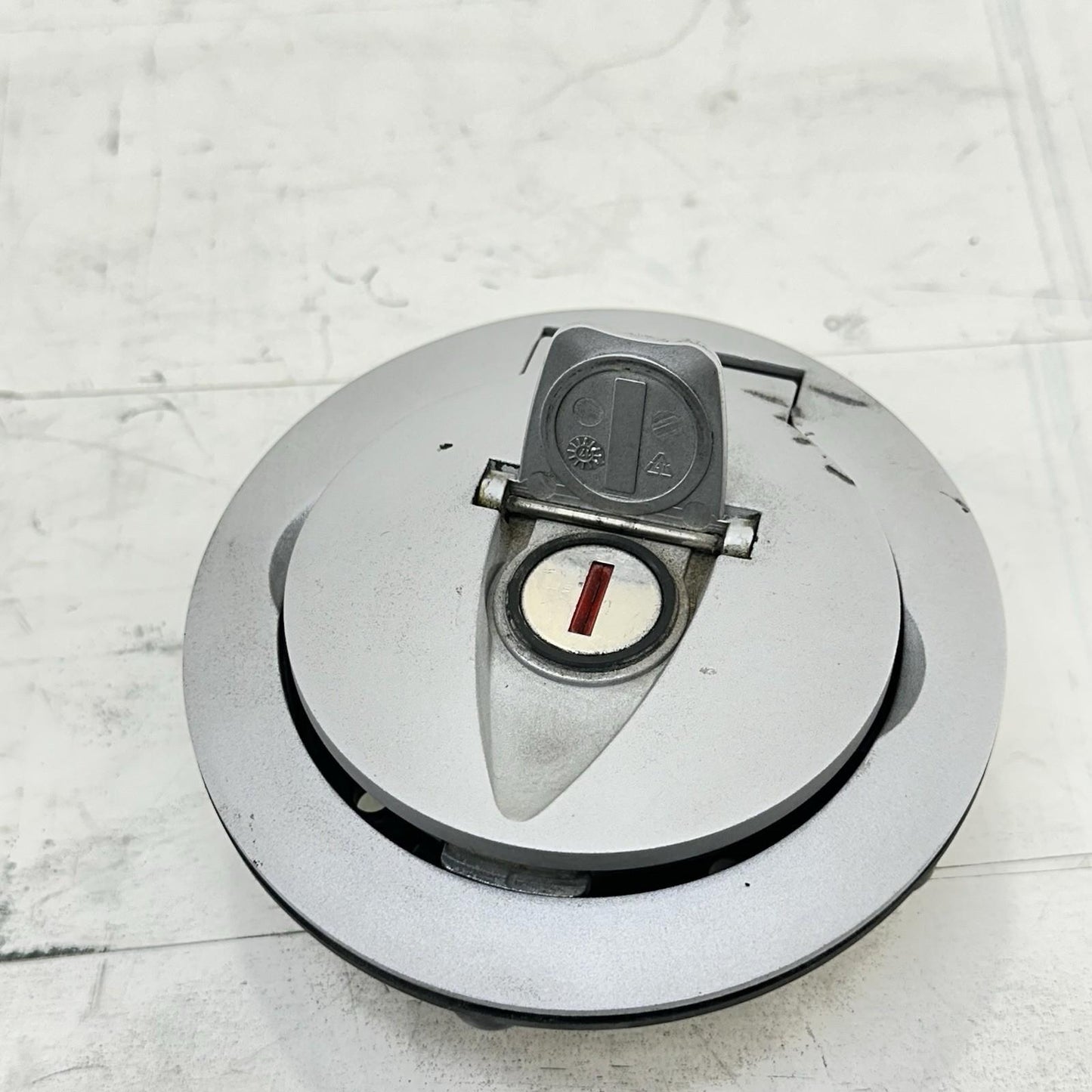 2016 - 2019 DUCATI 959 PANIGALE IGNITION LOCK SET KEY GAS CAP SEAT LATCH SET