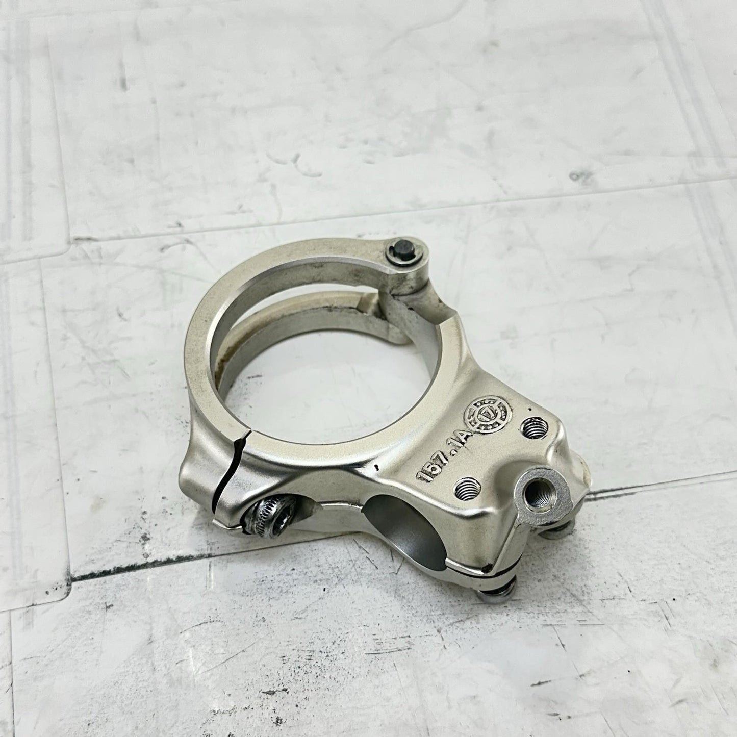 2016 - 2019 DUCATI 959 PANIGALE RIGHT CLIP ON HANDLE BAR CLAMP MOUNT SILVER