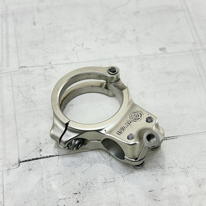 2016 - 2019 DUCATI 959 PANIGALE RIGHT CLIP ON HANDLE BAR CLAMP MOUNT SILVER