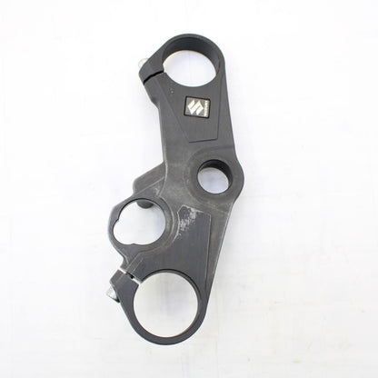 2017 - 2025 SUZUKI GSXR 1000 R TRIPLE TREE CLAMP UPPER FORK BLACK STOCK OEM