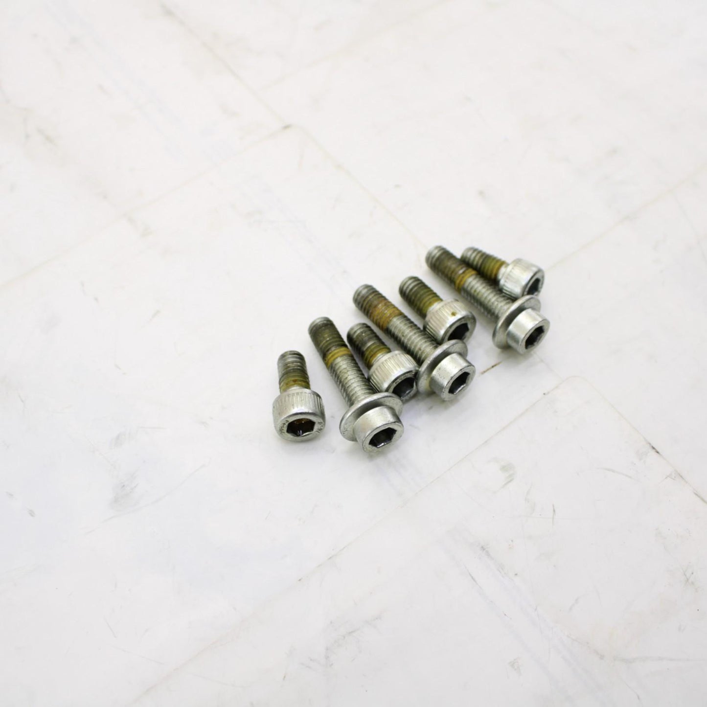 2015 - 2019 YAMAHA YZF R1 R1M R1S OIL LINES HOSES ENGINE MOTOR BOLTS