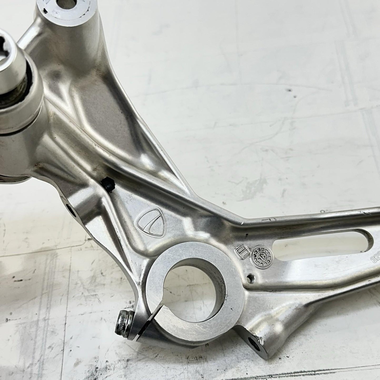 2016 - 2019 DUCATI 959 PANIGALE REAR DOG BONE BACK SUSPENSION LINKAGE BRACKET