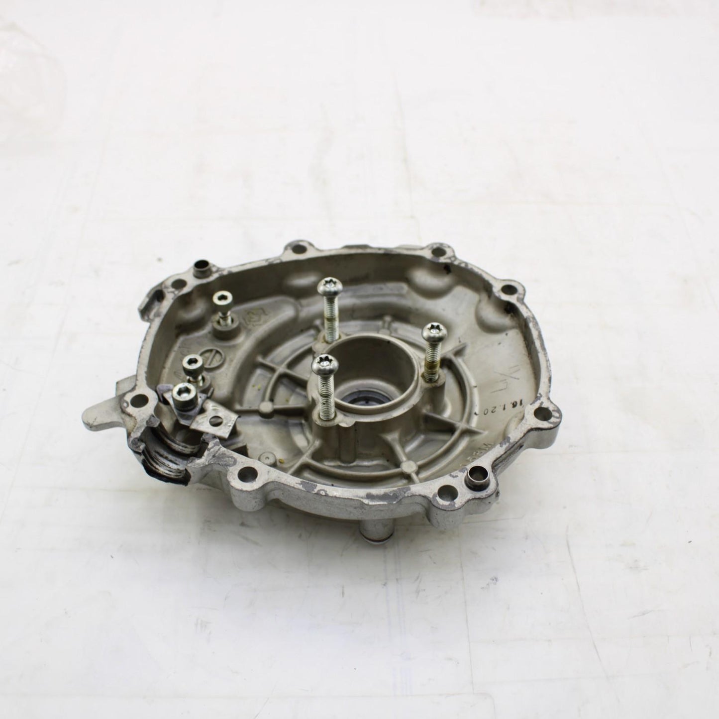 2015 - 2019 YAMAHA YZF R1 STATOR COVER MAGNETO ALTERNATOR GENERATOR SILVER MOTOR