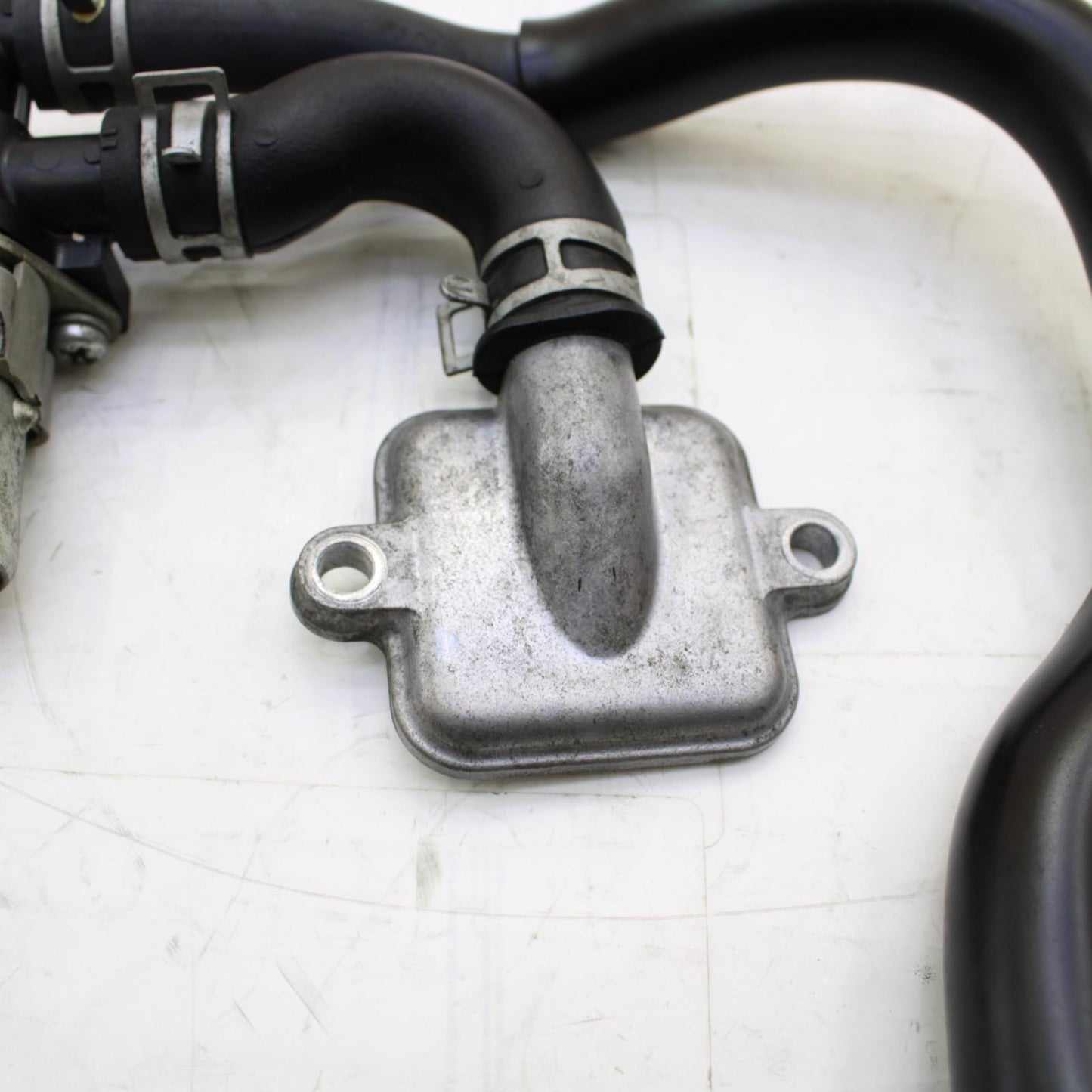 2015 - 2019 YAMAHA YZF R1 AIR SOLENOID W/ AIR INDUCTION SYSTEM ASSEMBLY