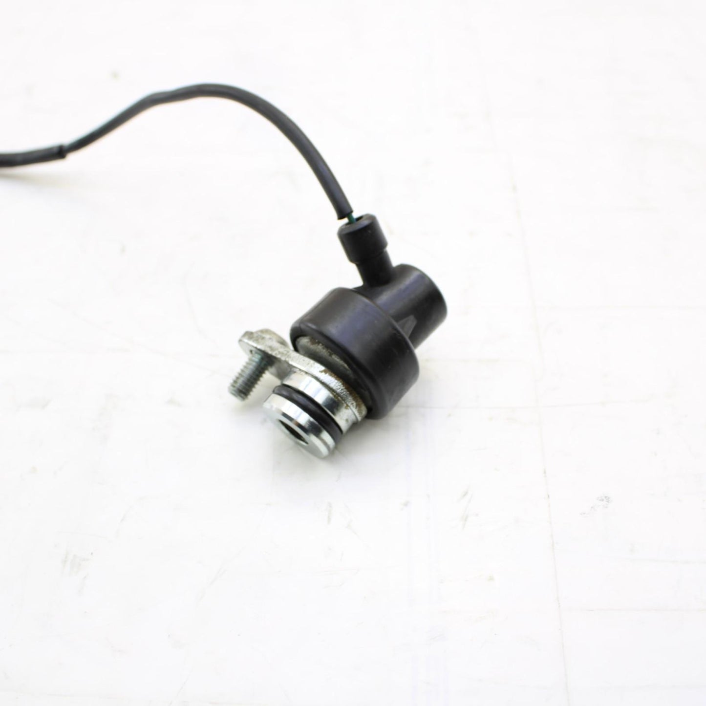 2015 - 2025 YAMAHA YZF R1 R1S R1M OIL PRESSURE SENSOR ENGINE MOTOR SWITCH GAUGE