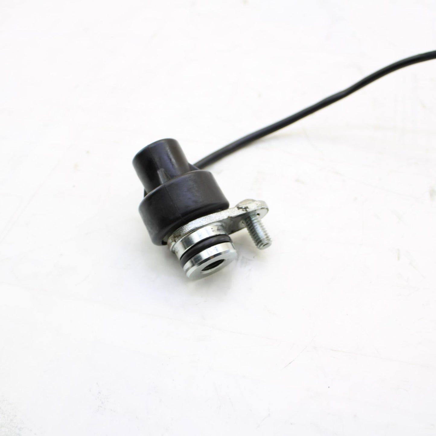 2015 - 2025 YAMAHA YZF R1 R1S R1M OIL PRESSURE SENSOR ENGINE MOTOR SWITCH GAUGE