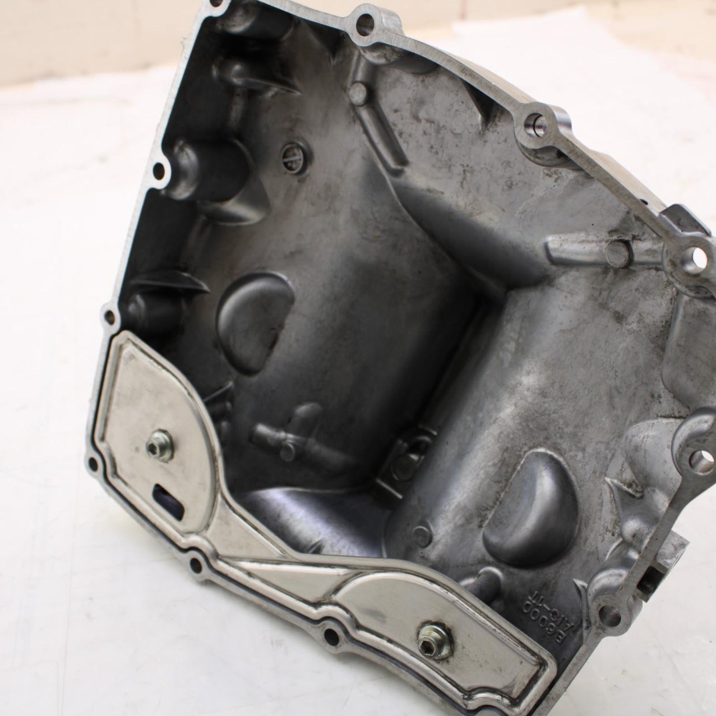 2015 - 2019 YAMAHA YZF R1 OIL PAN Sump Engine Belly Cover Lower Motor Drain