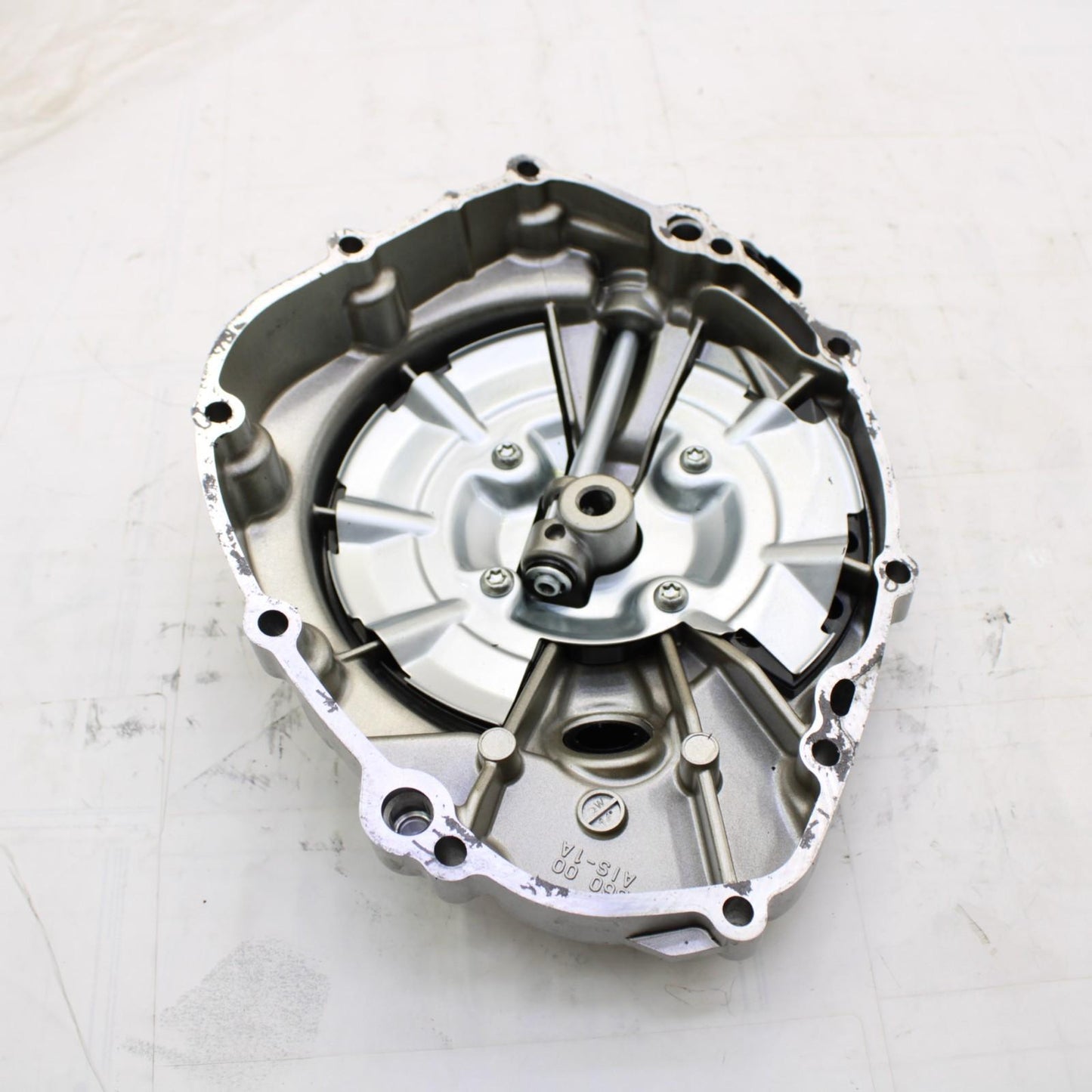 2015 - 2019 YAMAHA YZF R1 CLUTCH COVER ENGINE MOTOR RIGHT SIDE SILVER STOCK