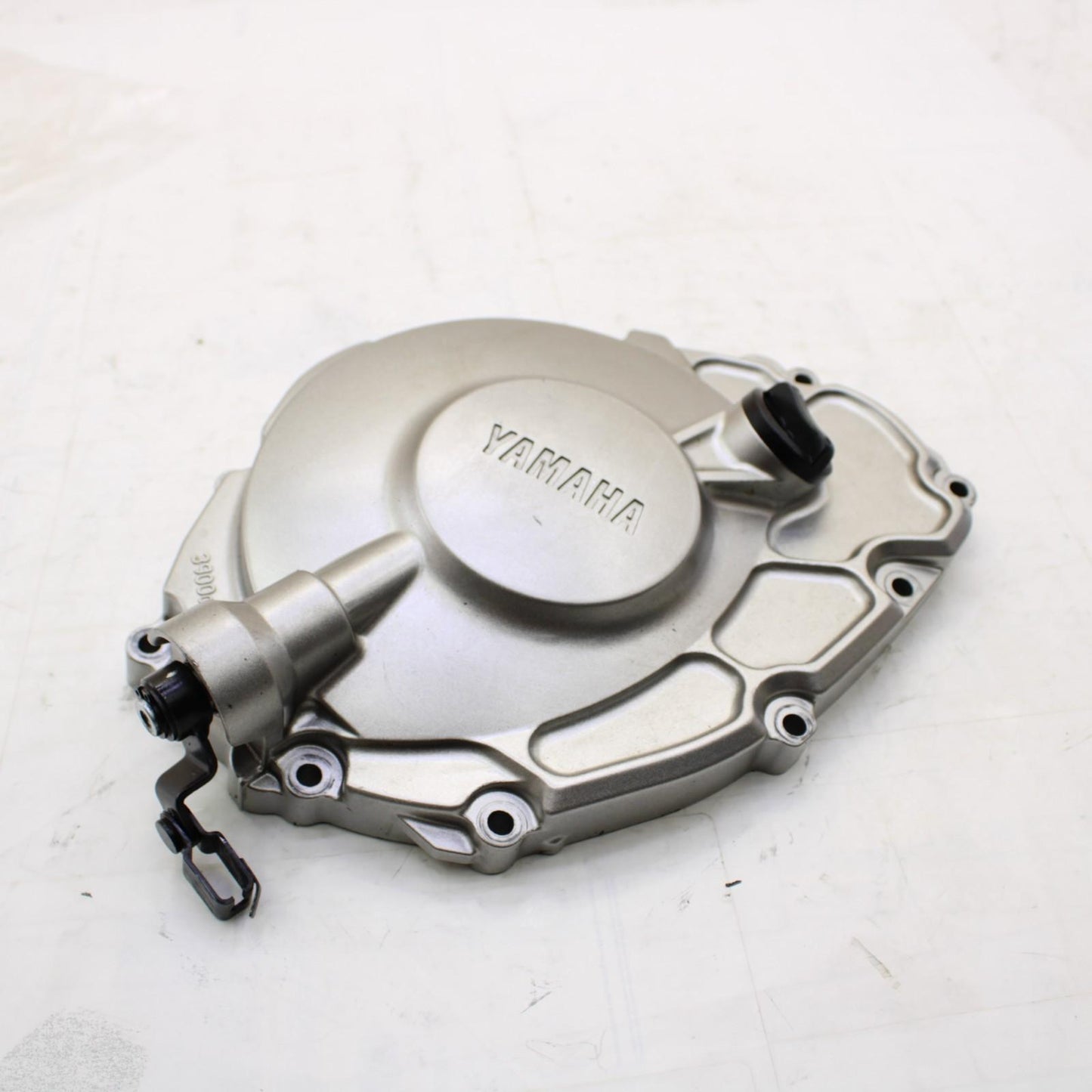 2015 - 2019 YAMAHA YZF R1 CLUTCH COVER ENGINE MOTOR RIGHT SIDE SILVER STOCK