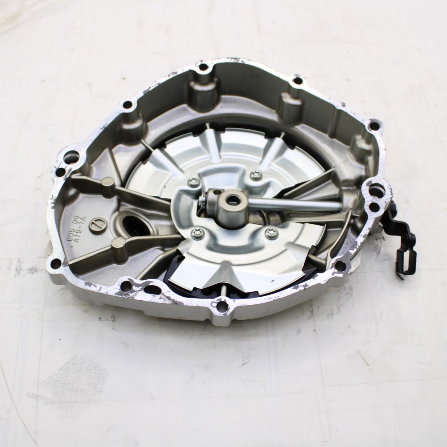 2015 - 2019 YAMAHA YZF R1 CLUTCH COVER ENGINE MOTOR RIGHT SIDE SILVER STOCK