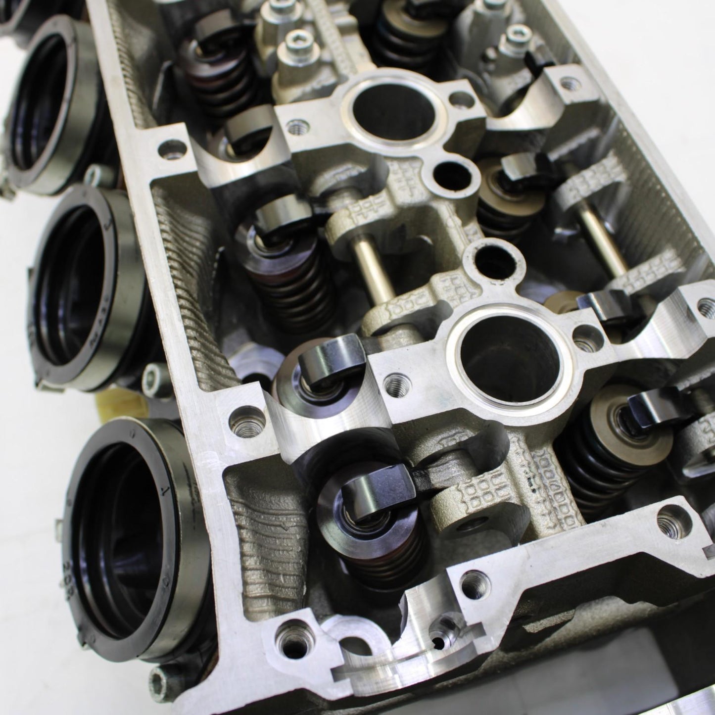 2015 - 2019 YAMAHA YZF R1 CYLINDER HEAD ENGINE TOP END MOTOR VALVE COVER