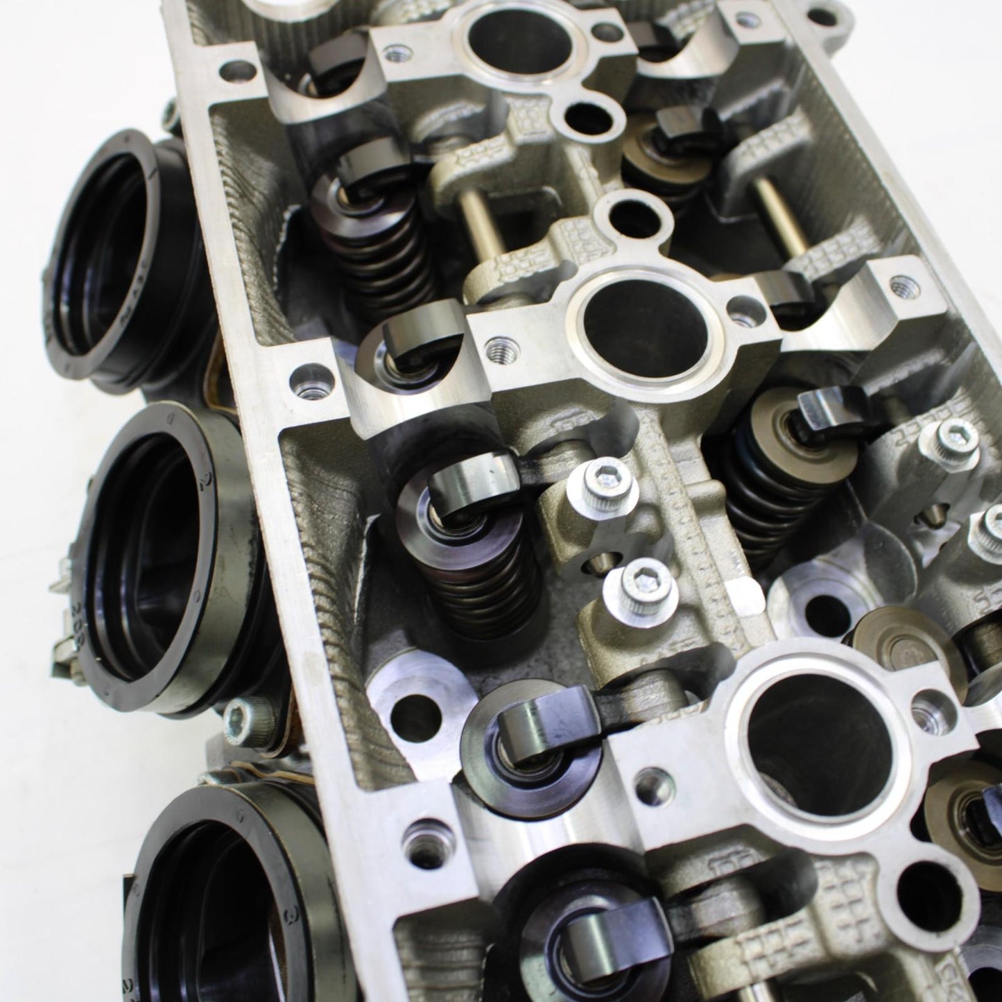 2015 - 2019 YAMAHA YZF R1 CYLINDER HEAD ENGINE TOP END MOTOR VALVE COVER