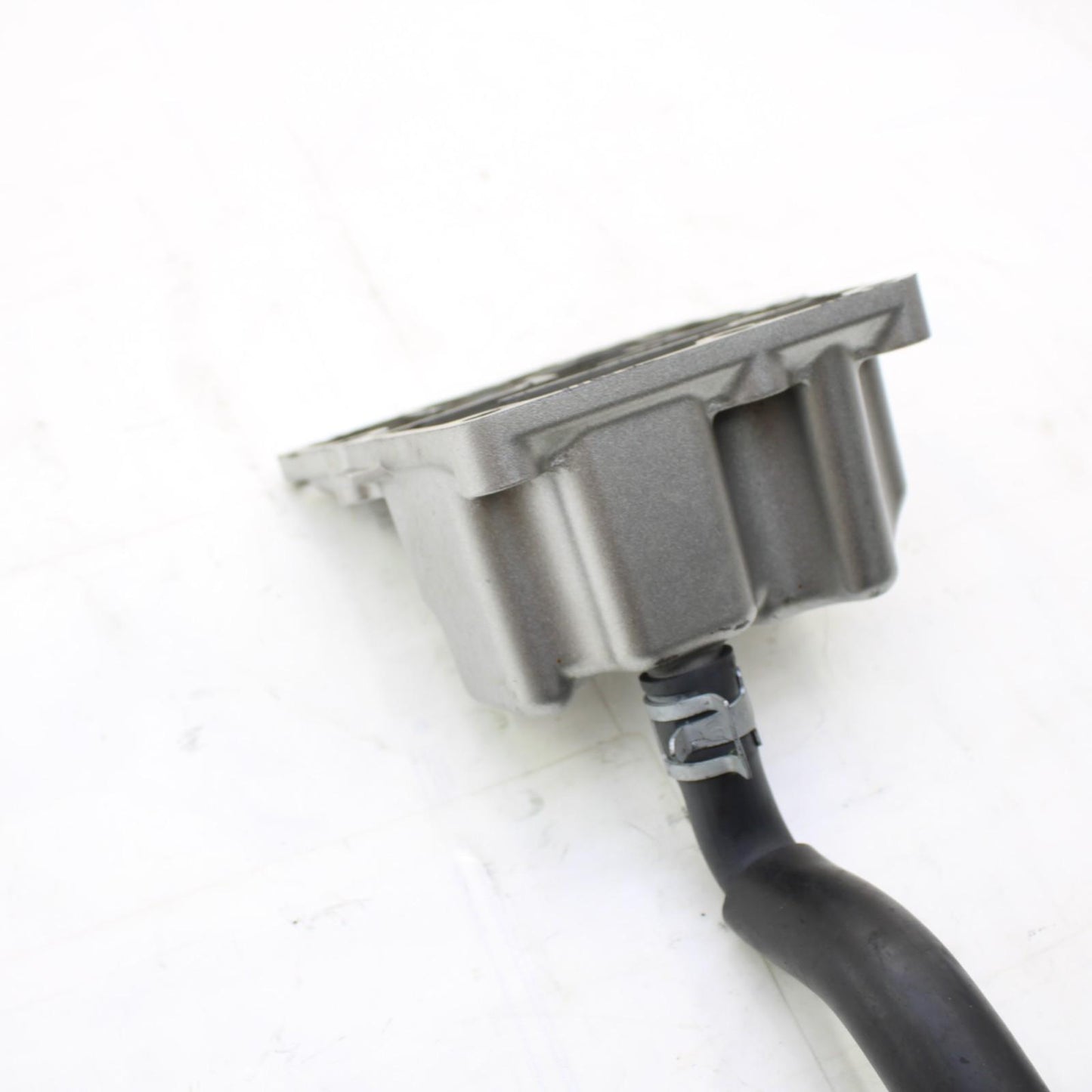 2015 - 2025 YAMAHA YZF R1 CRANKCASE VENT OIL BREATHER BOX COVER ENGINE MOTOR