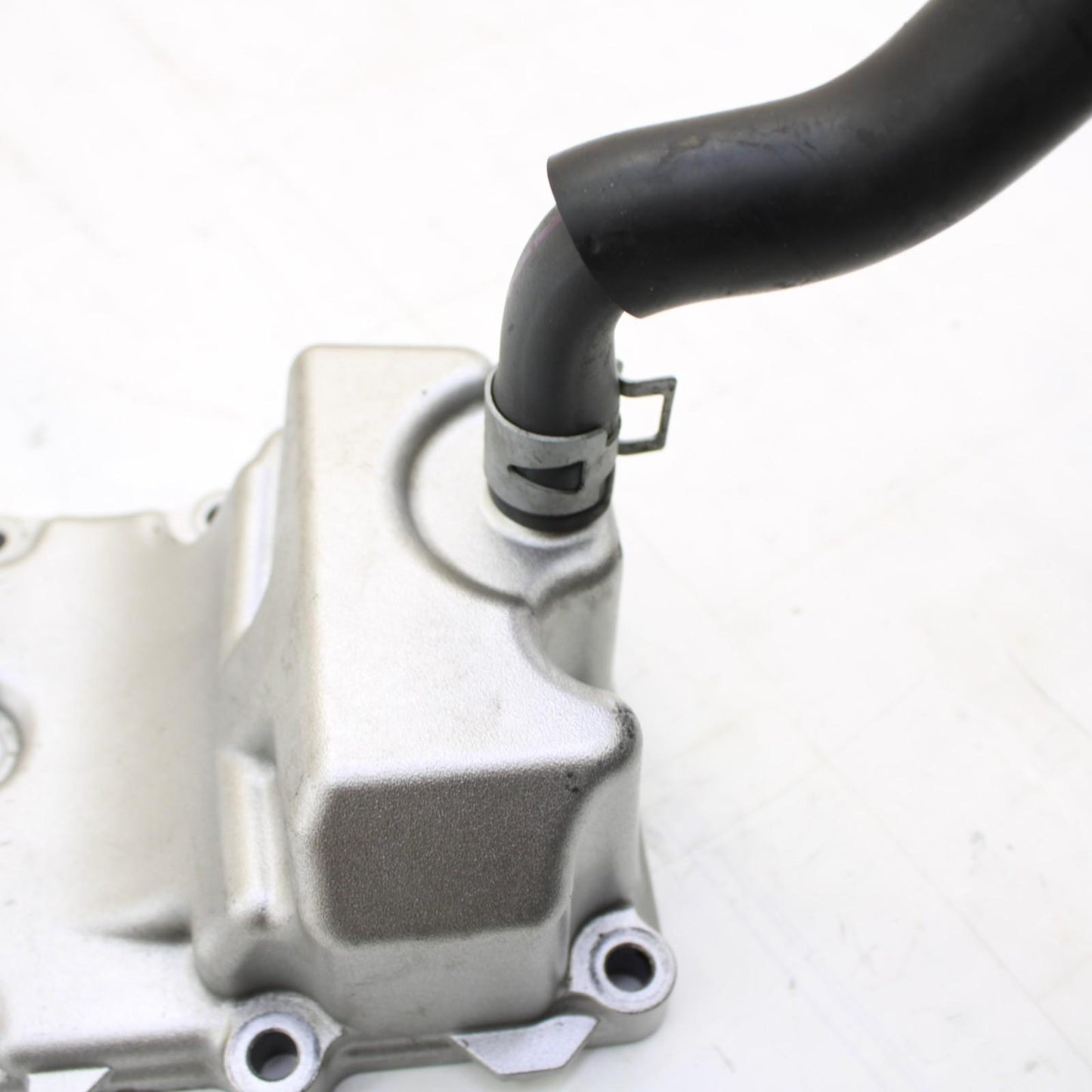 2015 - 2025 YAMAHA YZF R1 CRANKCASE VENT OIL BREATHER BOX COVER ENGINE MOTOR