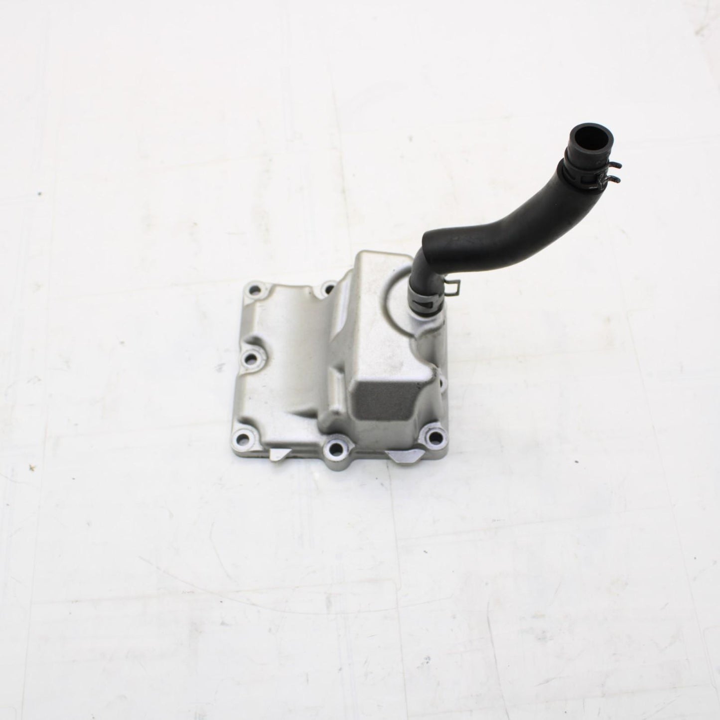 2015 - 2025 YAMAHA YZF R1 CRANKCASE VENT OIL BREATHER BOX COVER ENGINE MOTOR