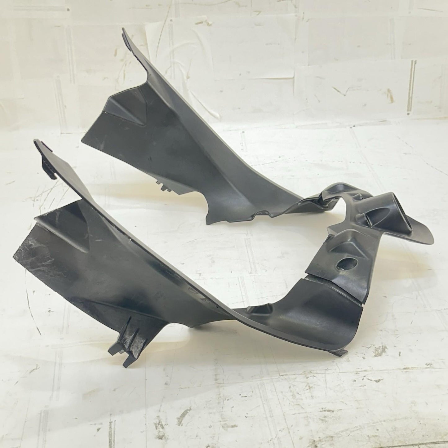 2016 - 2019 DUCATI 959 PANIGALE IGNITION SWITCH COVER FRONT DASH FAIRING COWL