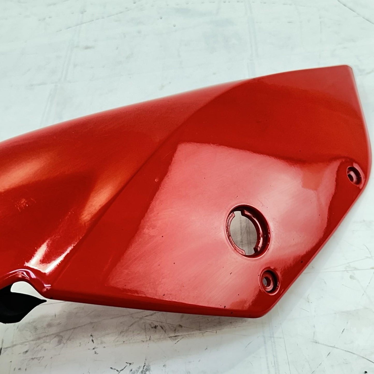 2016 - 2019 DUCATI 959 PANIGALE REAR TAIL FAIRING RIGHT BACK COWL PLASTIC RED